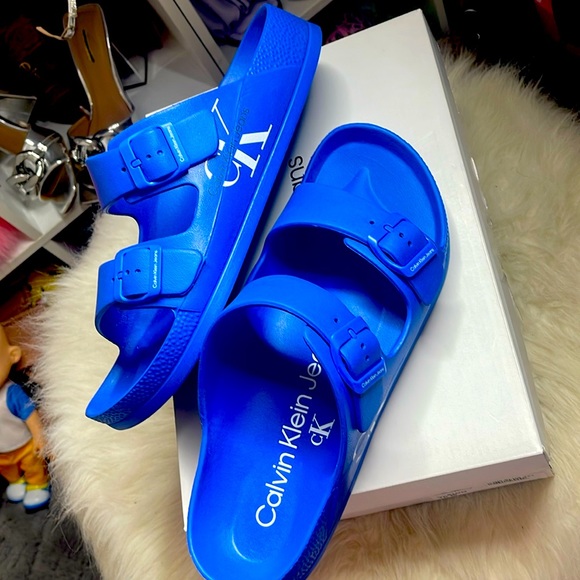 Calvin Klein Men or women Slipon - Picture 1 of 8